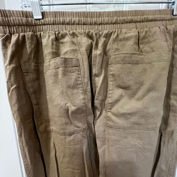 Woman’s Camel High Rise Pocket Jogger - Picture 6 of 12
